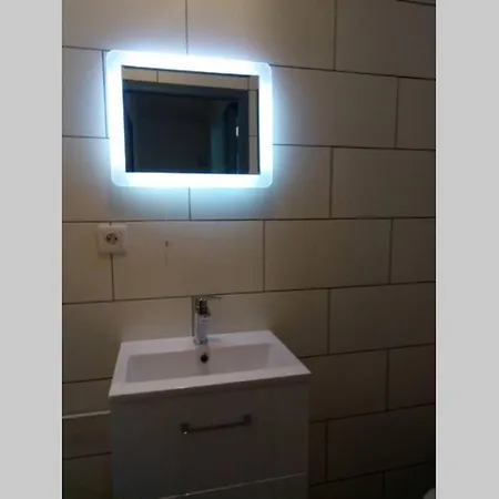 Maisonnette Au Coeur De La Cite Medievale. 펜션 사흘라 라 카네다