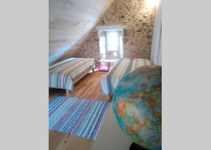 Maisonnette Au Coeur De La Cite Medievale.