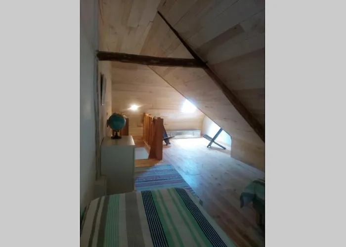 Maisonnette Au Coeur De La Cite Medievale.