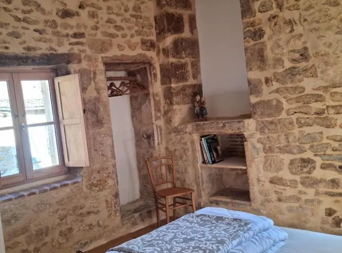 Nyaraló Maisonnette Au Coeur De La Cite Medievale.